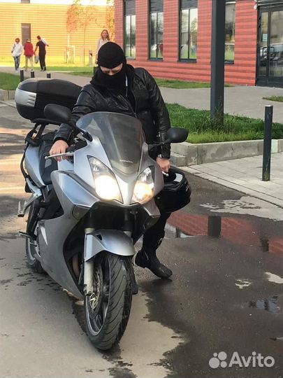 Мотоцикл Хонда VFR 800