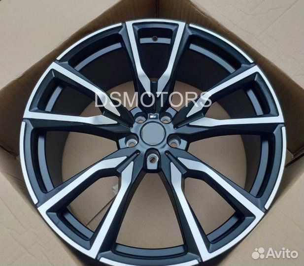 Диски R22 на BMW 755 М стиль