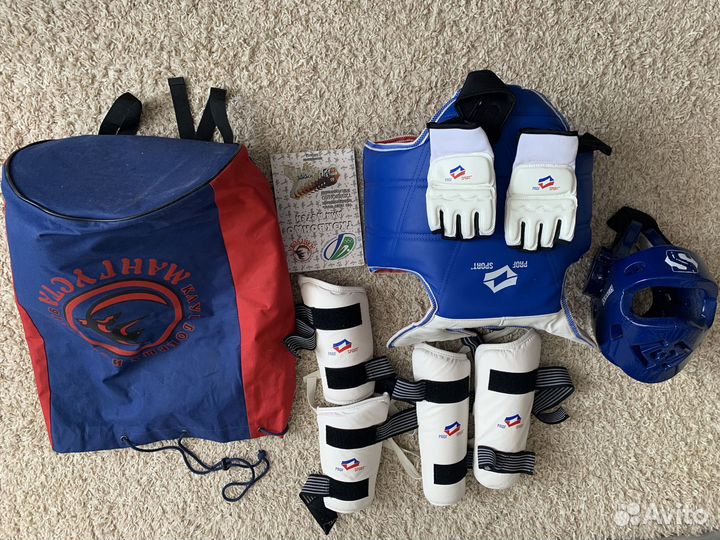 Комплект для тхеквандо