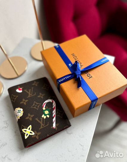 Обложки Louis Vuitton зимняя новогодняя коллекция