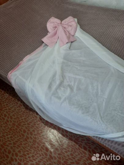 Балдахин в кроватку с большим бантом