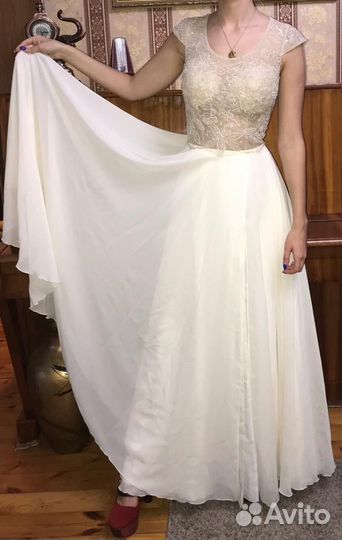 Свадебное платье 44