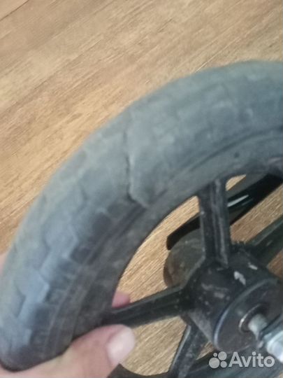 Продам беговел б/у