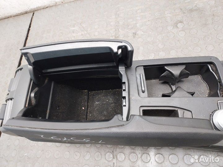 Консоль салона Mercedes E W212, 2010