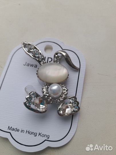 Брошь 
