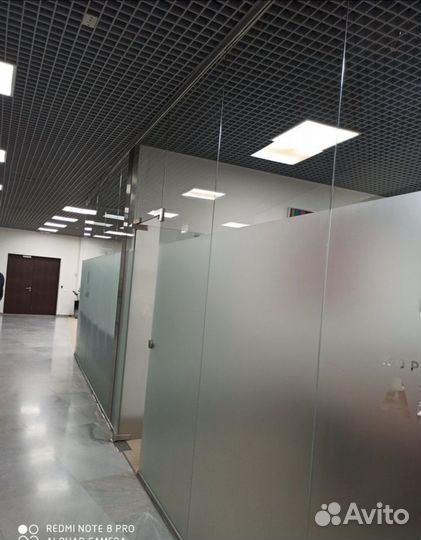 Безрамное остекление перегородки