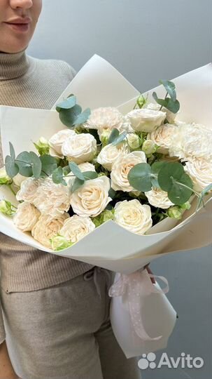 Кустовые розы Доставка цветов и букетов