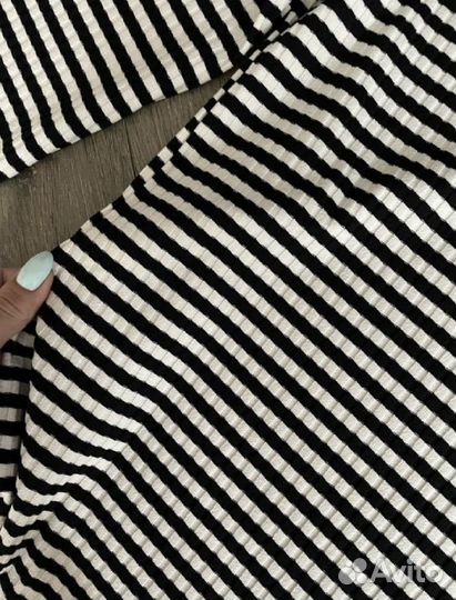 Платье H&M в рубчик в полоску