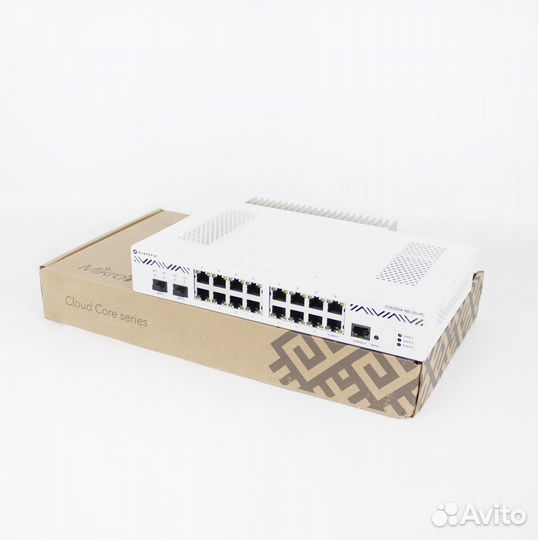 Маршрутизатор MikroTik CCR2004-16G-2S+PC