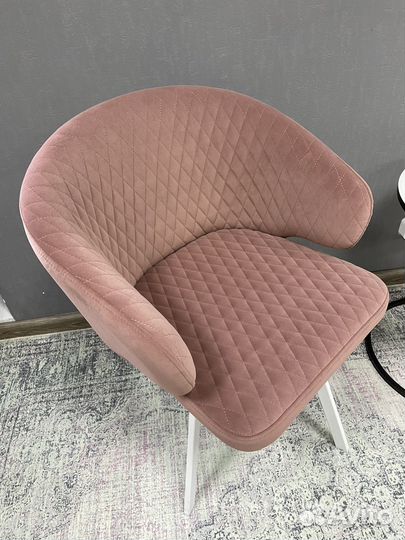 Поворотное кресло арт. 265, в наличии