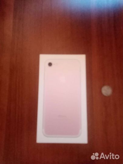 Телефон iPhone 7