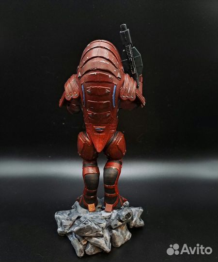 Фигурка Рекса из Mass Effect