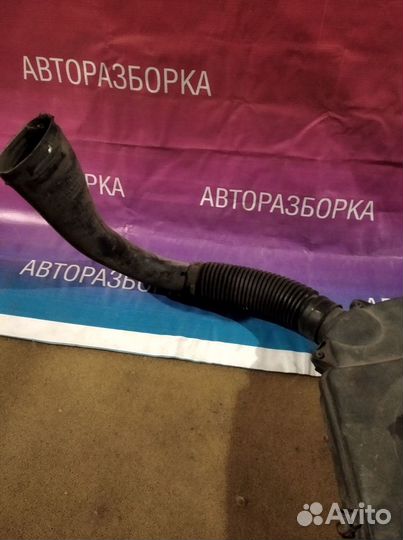 Корпус воздушного фильтра Renault logan