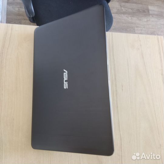 Отличный, скоростной asus,4 ядра,SSD 240Gb