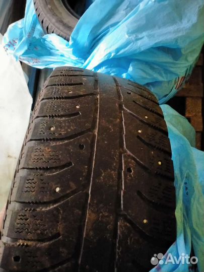 Bridgestone Ice Cruiser 7000 195/65 R15