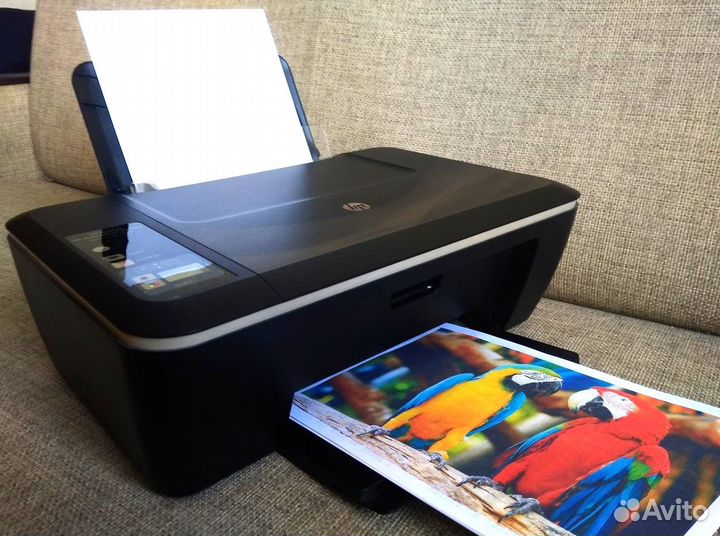 Принтер (Мфу) HP Deskjet 2520hc + картриджи