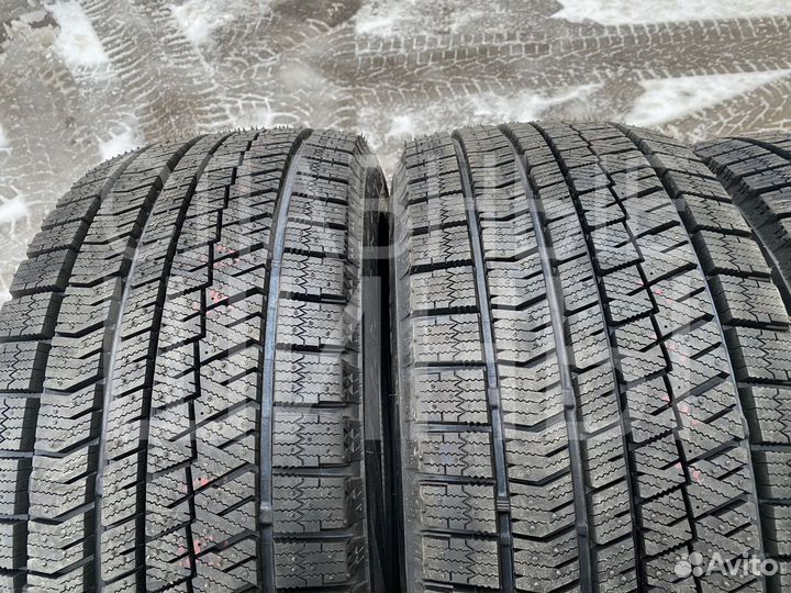 Bridgestone Blizzak Ice 275/35 R18 95S