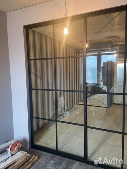 Перегородка из стекла для зонирования