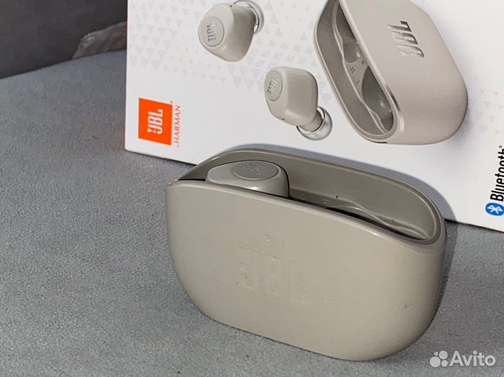 Беспороводные наушники кейс jbl wave100
