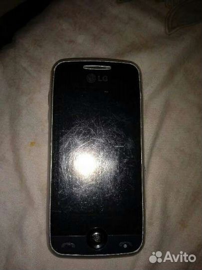 Телефон LG GS290