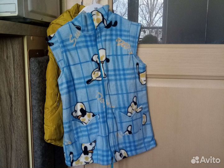Куртки и жилетки для девочек