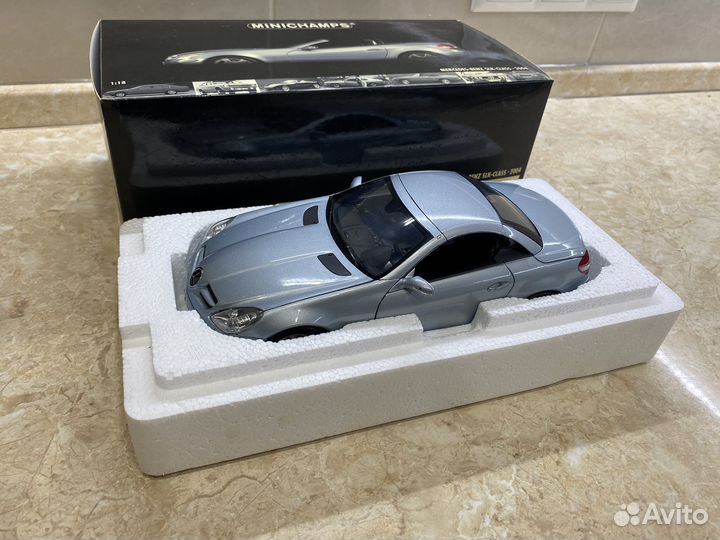 Mercedes-Benz SLK 2004 R171 Minichamps 1/18