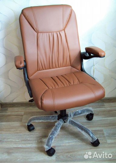 Кресло компьютерное кожаное новое
