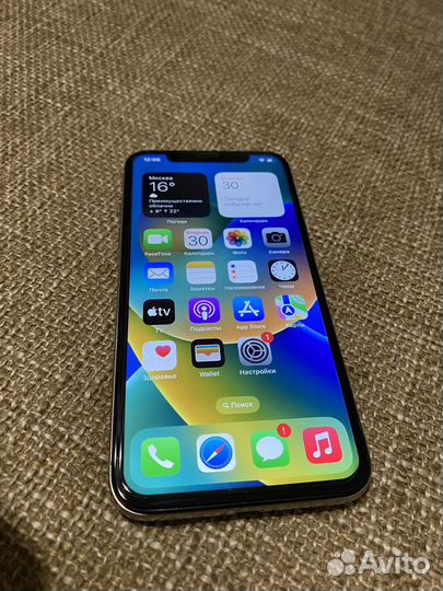 iPhone X, 64 ГБ