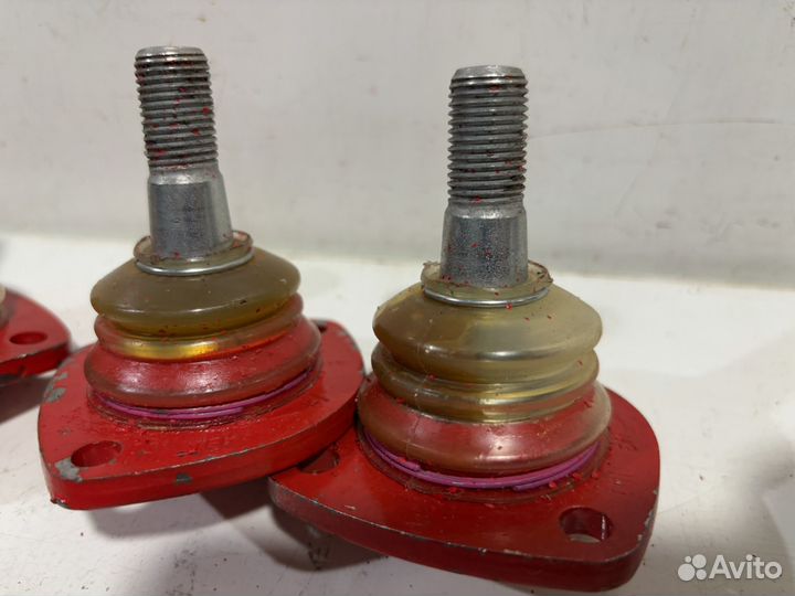 Комплект шаровых опор Ваз 2101