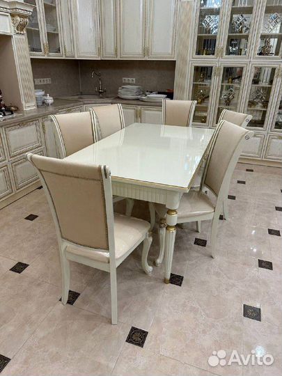 Стол и Стулья