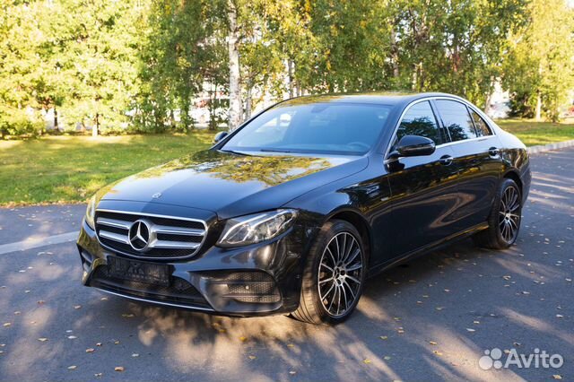 Аренда автомобиля Mercedes E220D с водителем