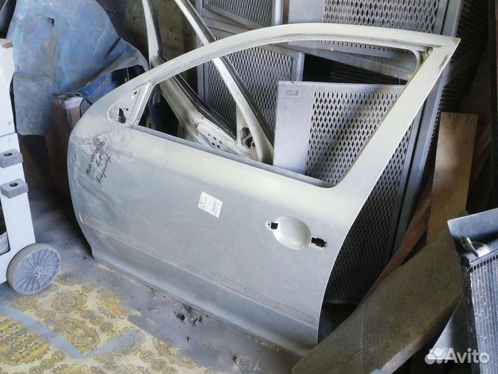 Дверь передняя левая Октавия А5