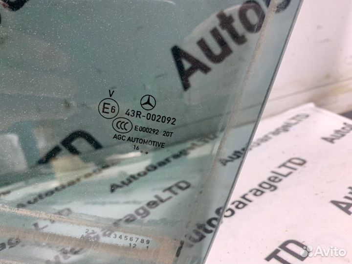Стекло двери заднее левое Mercedes-Benz C-Class
