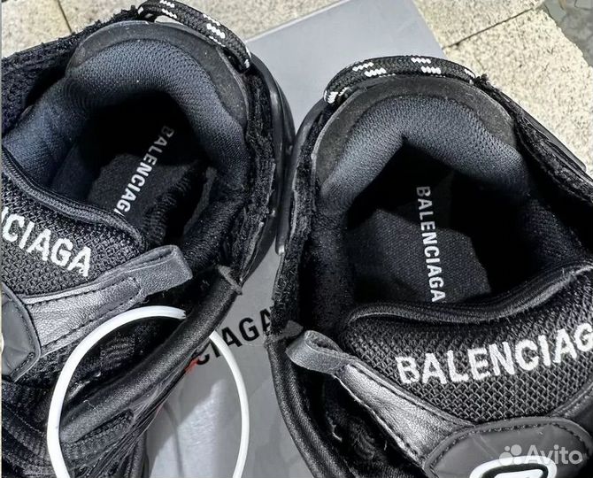 Balenciaga Runner Graffiti Black Red