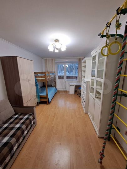 2-к. квартира, 47 м², 2/5 эт.