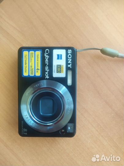 Цифровой фотоаппарат Sony