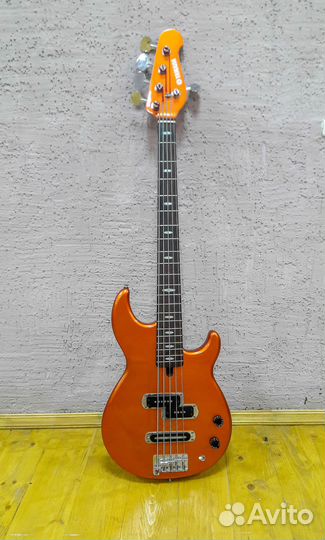 Бас гитара Yamaha BB 415 с чехлом и ремнем