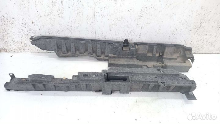 Направляющая пола багажника Volvo XC90