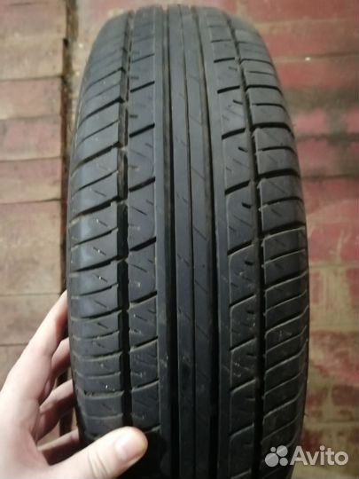 Резина Hankook Centum K702 175/70 R14 84T б/у