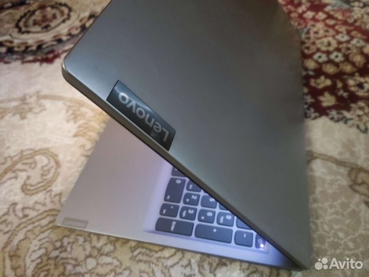 Ноутбук lenovo