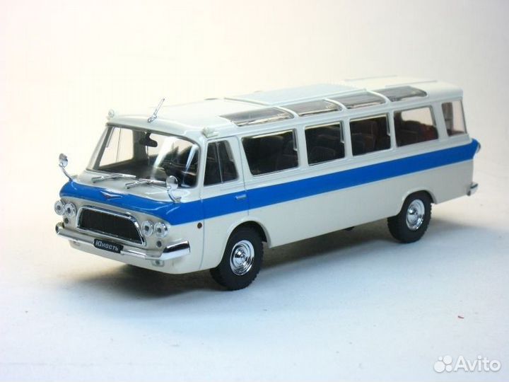 1:43 Автолегенды СССР №28 - ЗИЛ-118 “Юность”