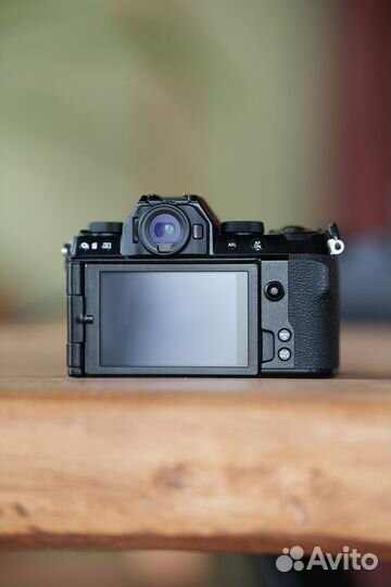 Fujifilm X-S10