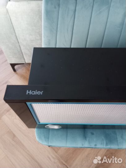 Вытяжка Haier HVX-T671B черная