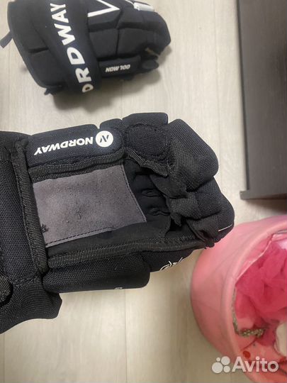 Краги хоккейные