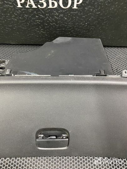 Бардачок Peugeot 408