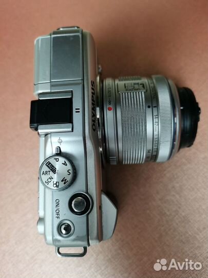 Компактный фотоаппарат olympus E-PL1