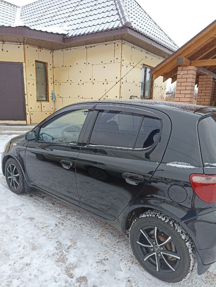 Toyota Yaris: фото владельца