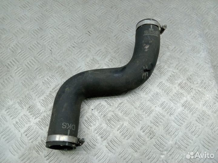 Патрубок интеркулера Audi A6 C7 2.0 cglc дизель
