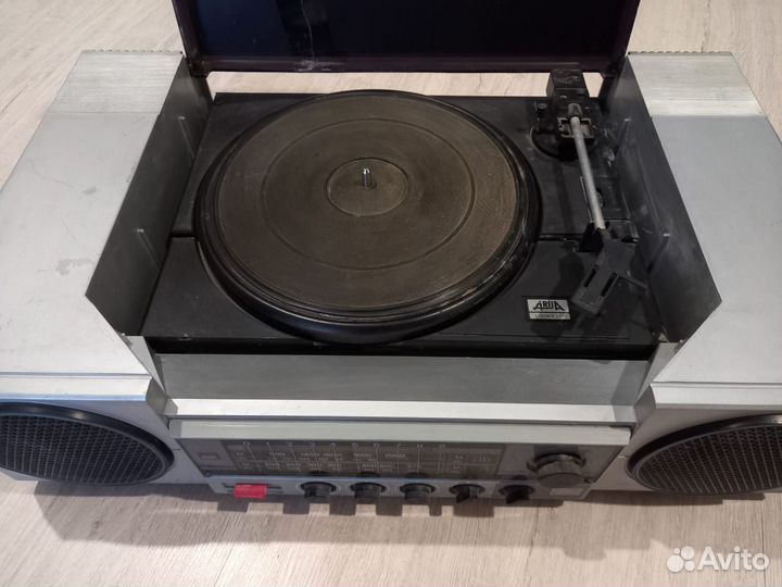 Проигрыватель Вега рэ-301С