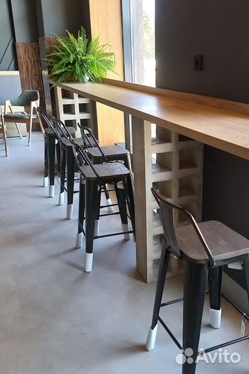 Стол из бетона